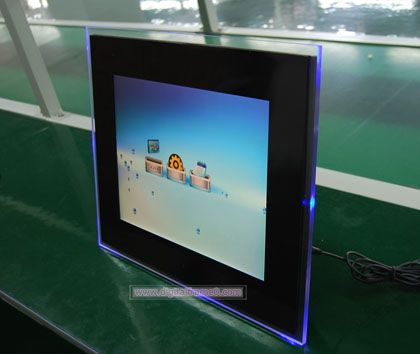 15 digital picture frame.jpg